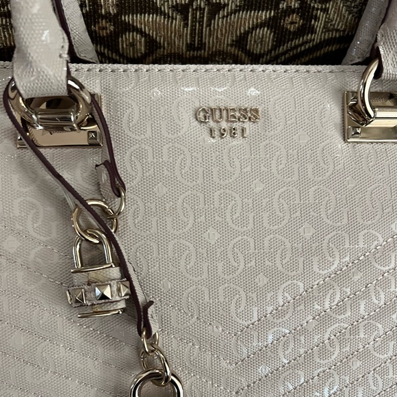 Guess Purse - Picture 2 of 7